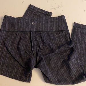 Low Rise Lululemon Cropped Leggings